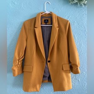 Jules and Leopold Large Mustard Colored Blazer
